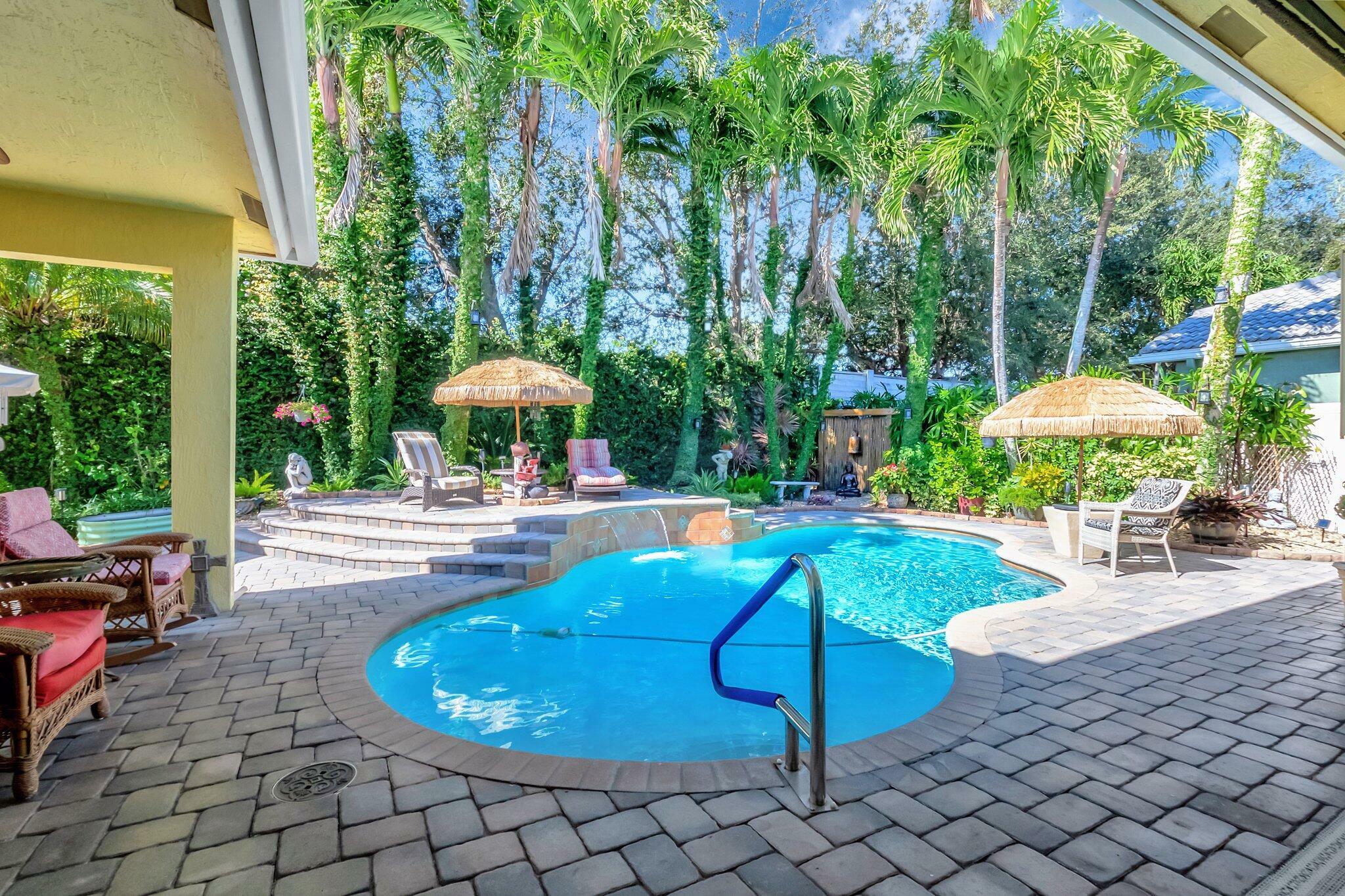 Property Photo: 12633 Oak Run Court FL 33436