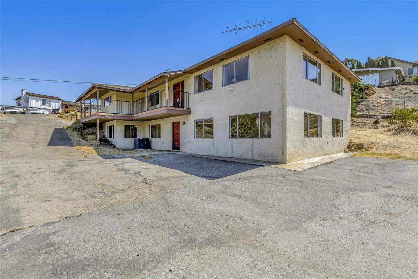 Property Photo:  132 San Ramon Drive  CA 95111 