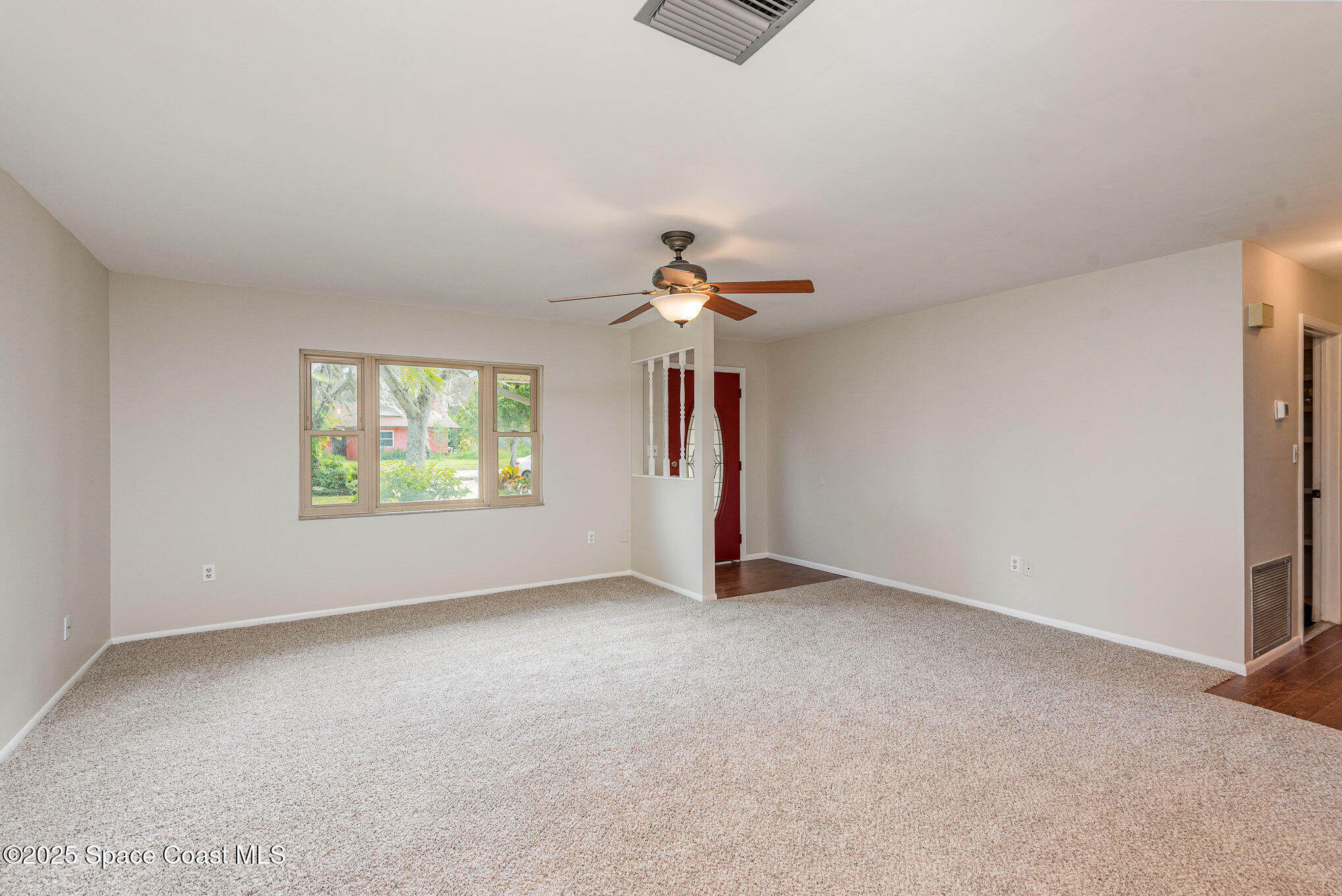 Property Photo: 2002 King Richard Drive FL 32796