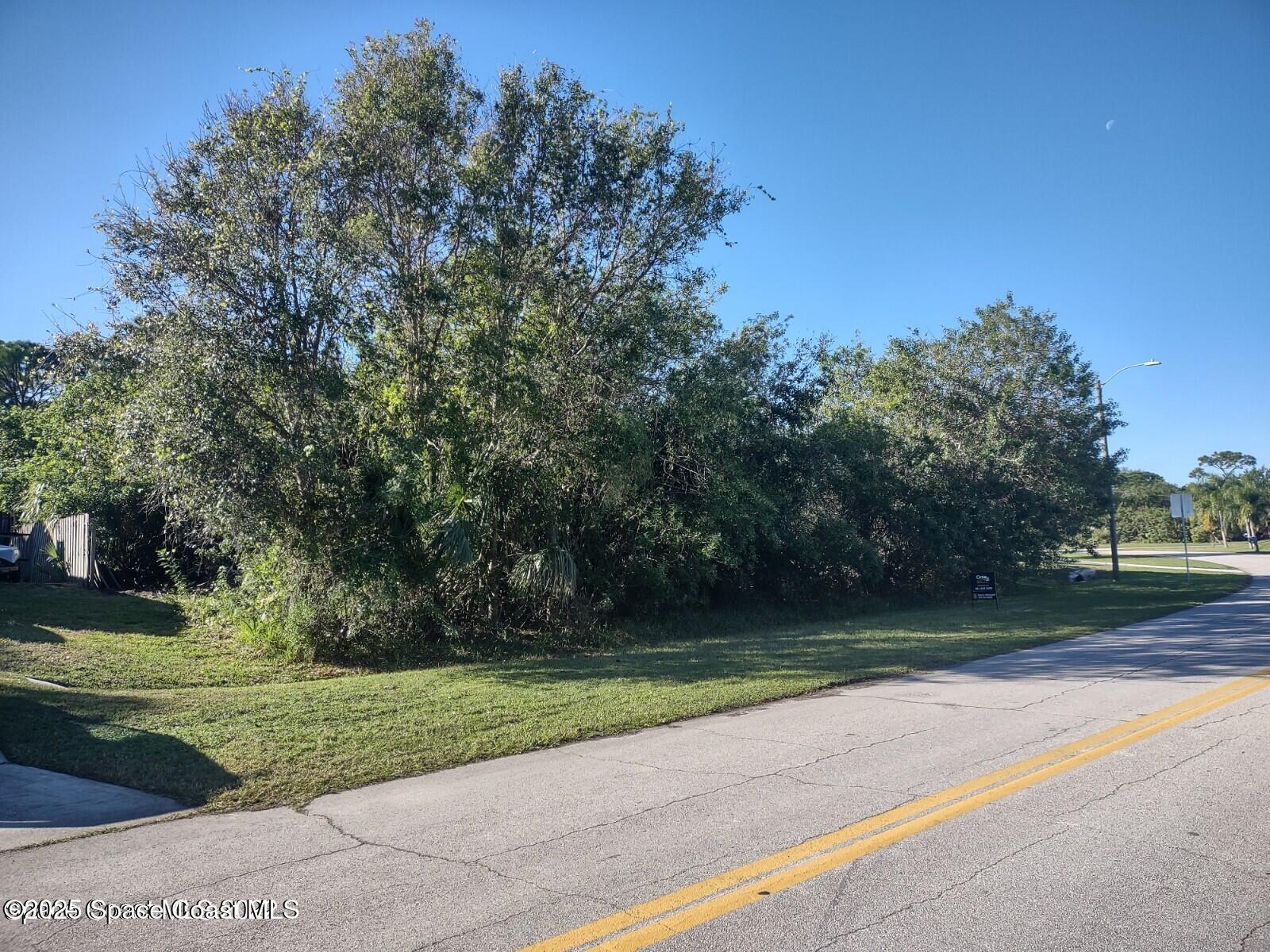 Property Photo:  144 Pelican Island Place  FL 32958 