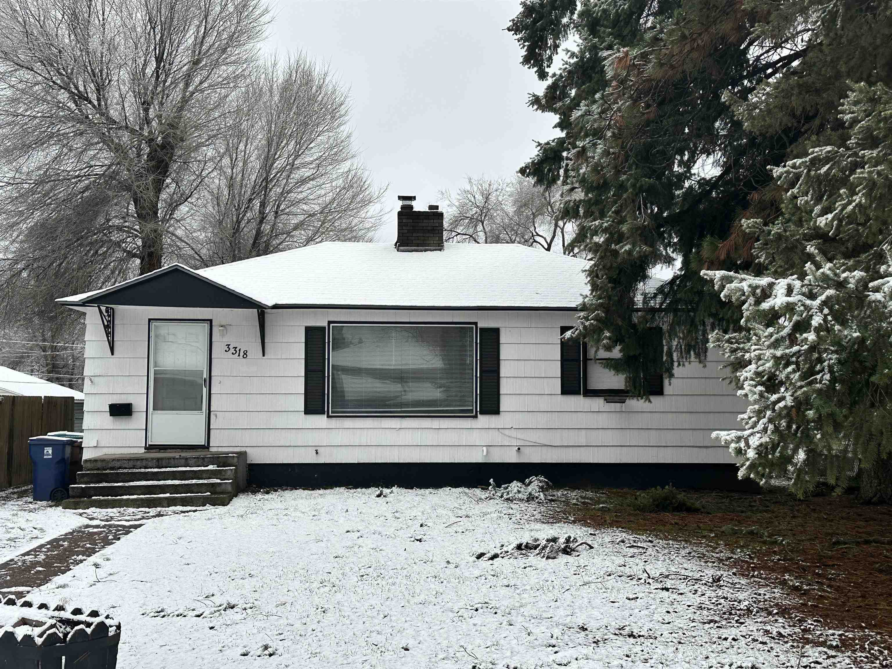 Property Photo:  3318 E Jackson Ave  WA 99217 