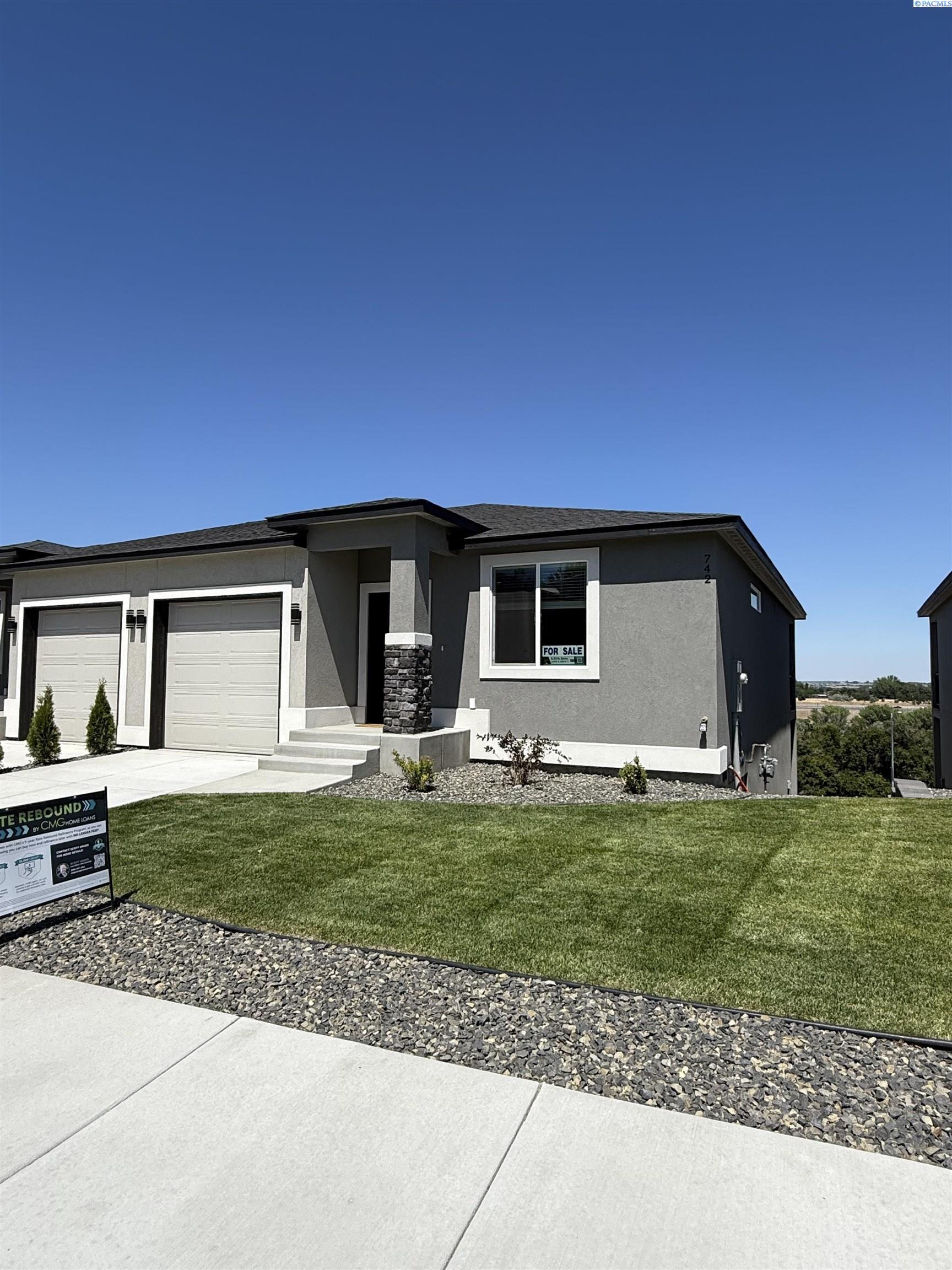 Property Photo: 742 Rio Vista Loop Lot50 WA 99352
