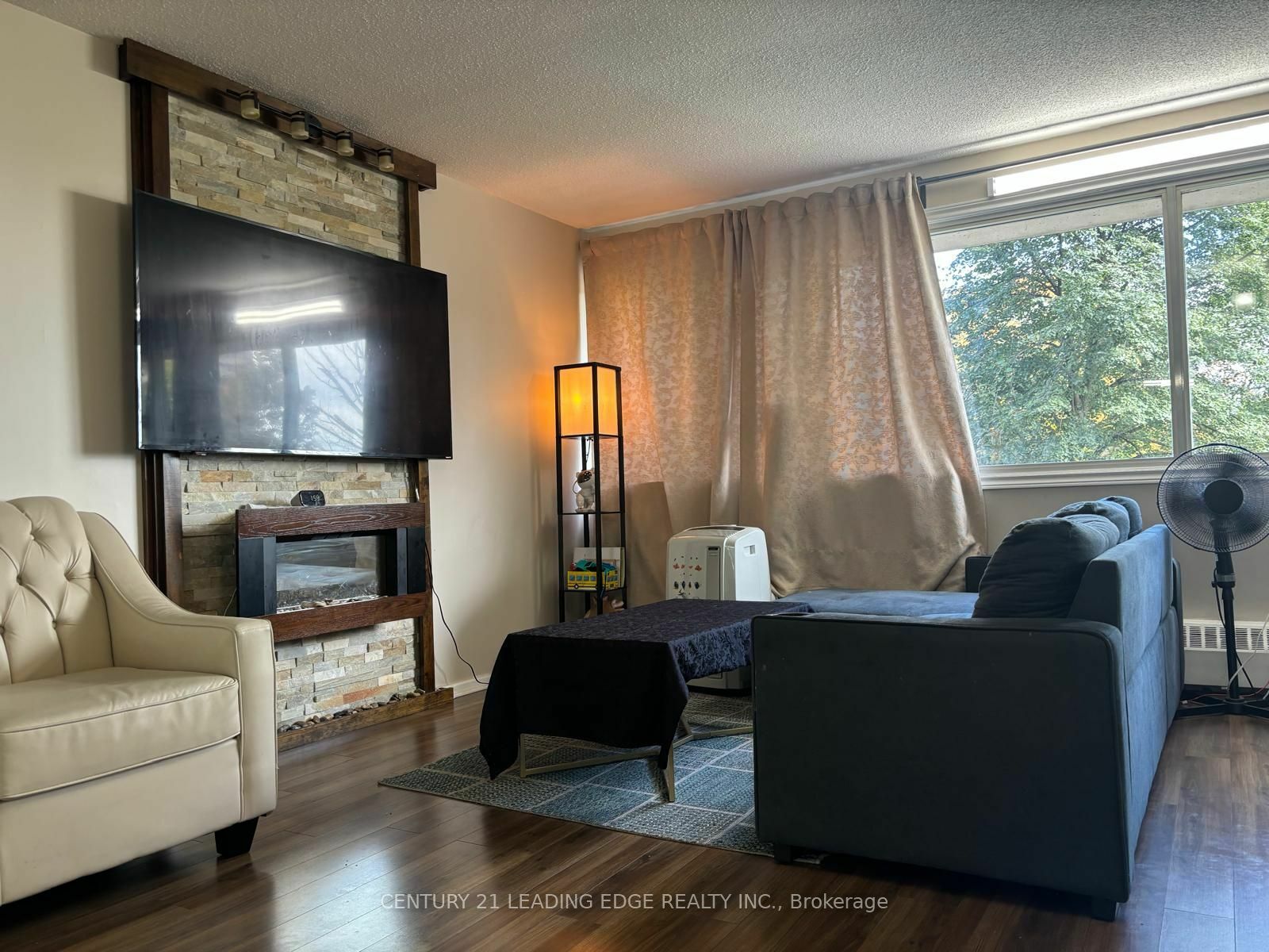 Property Photo:  725 Don Mills Rd 401  ON M3C 1S8 