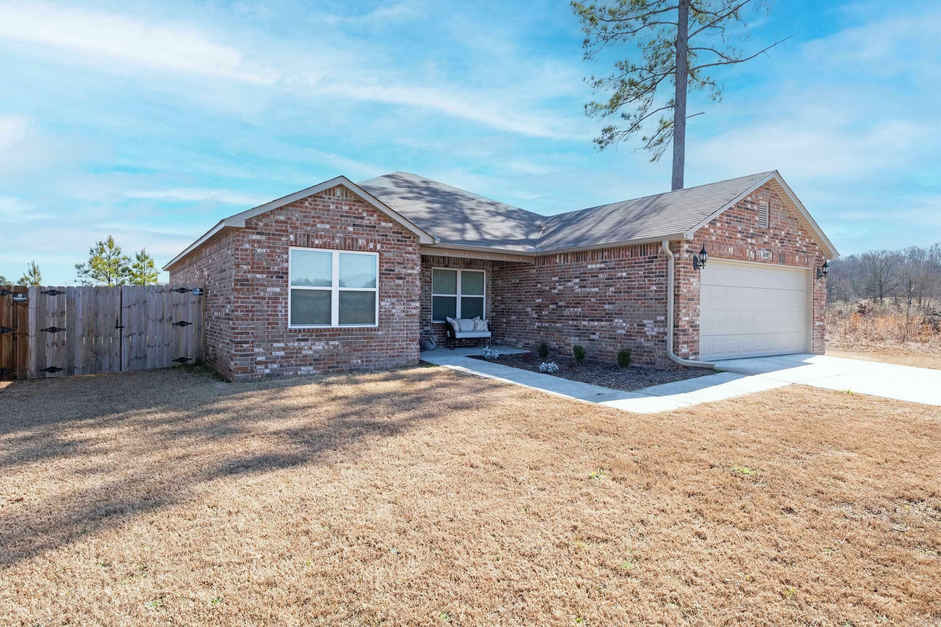 Property Photo:  1690 Carillon Lane  AR 72034 