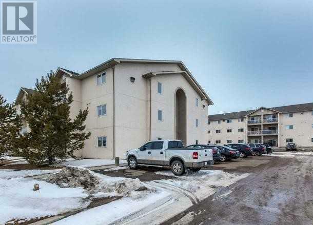 Property Photo:  6608 42 Street  AB T9V 3L1 