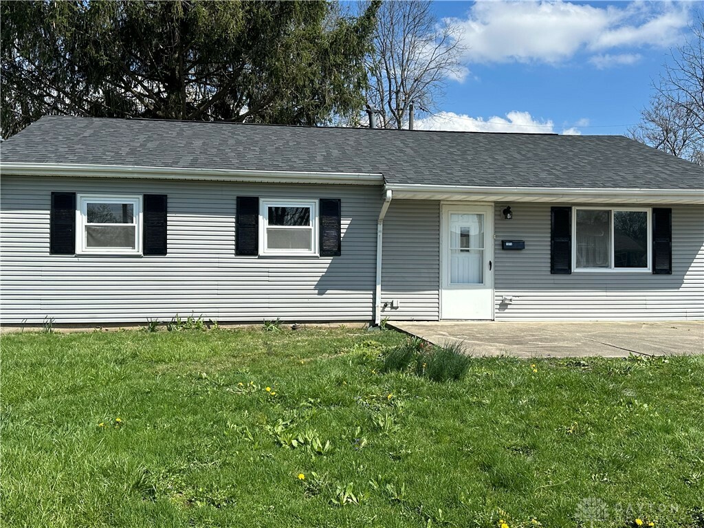Property Photo:  1272 Apple Street  OH 45324 