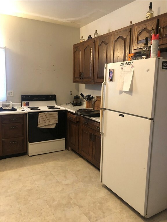 Property Photo:  108 E Bissell Street  IL 62571 