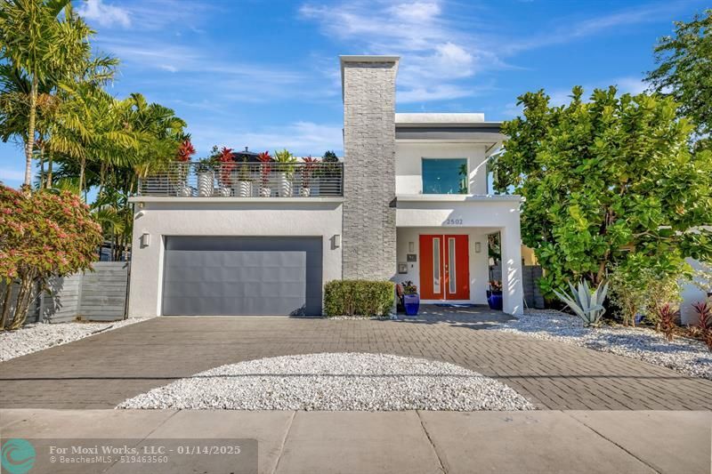 Property Photo:  2502 NE 6th Ave  FL 33305 