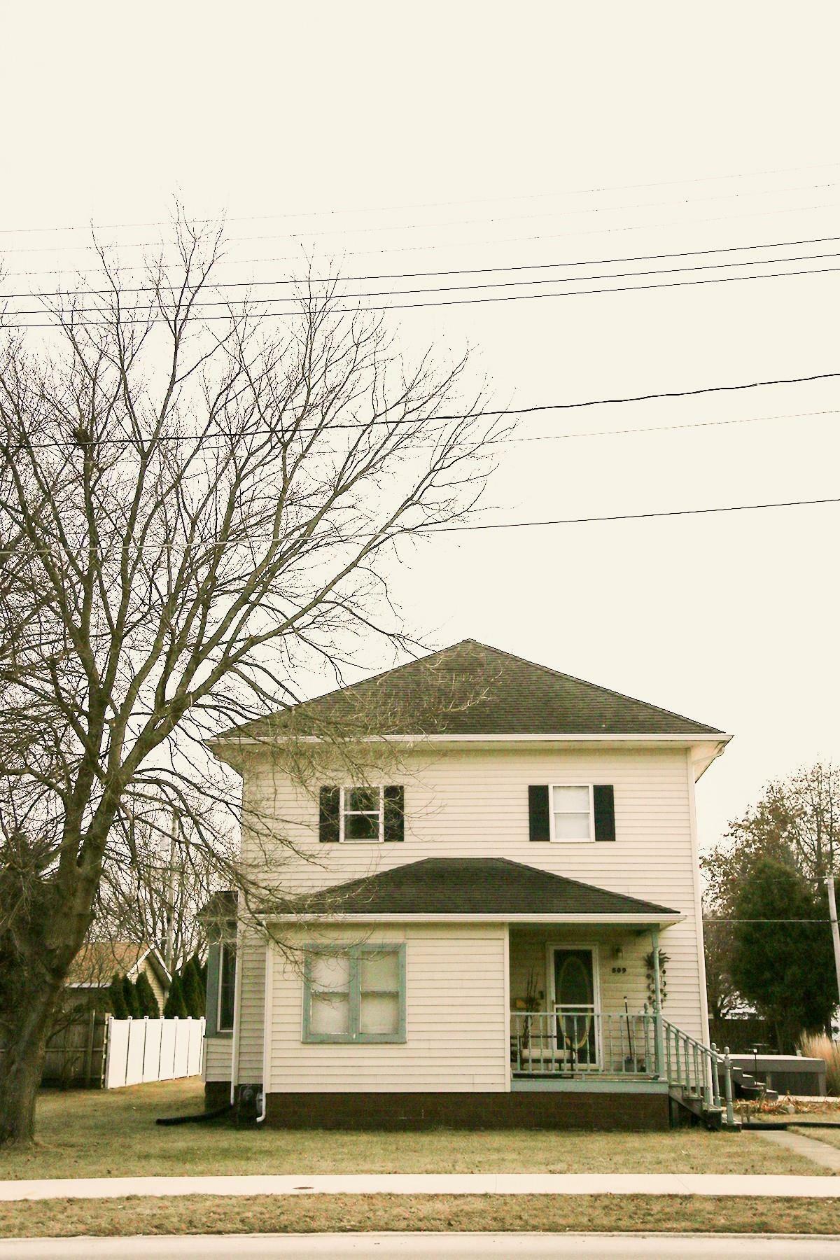 Property Photo:  509 W 1st Street  IA 50674 