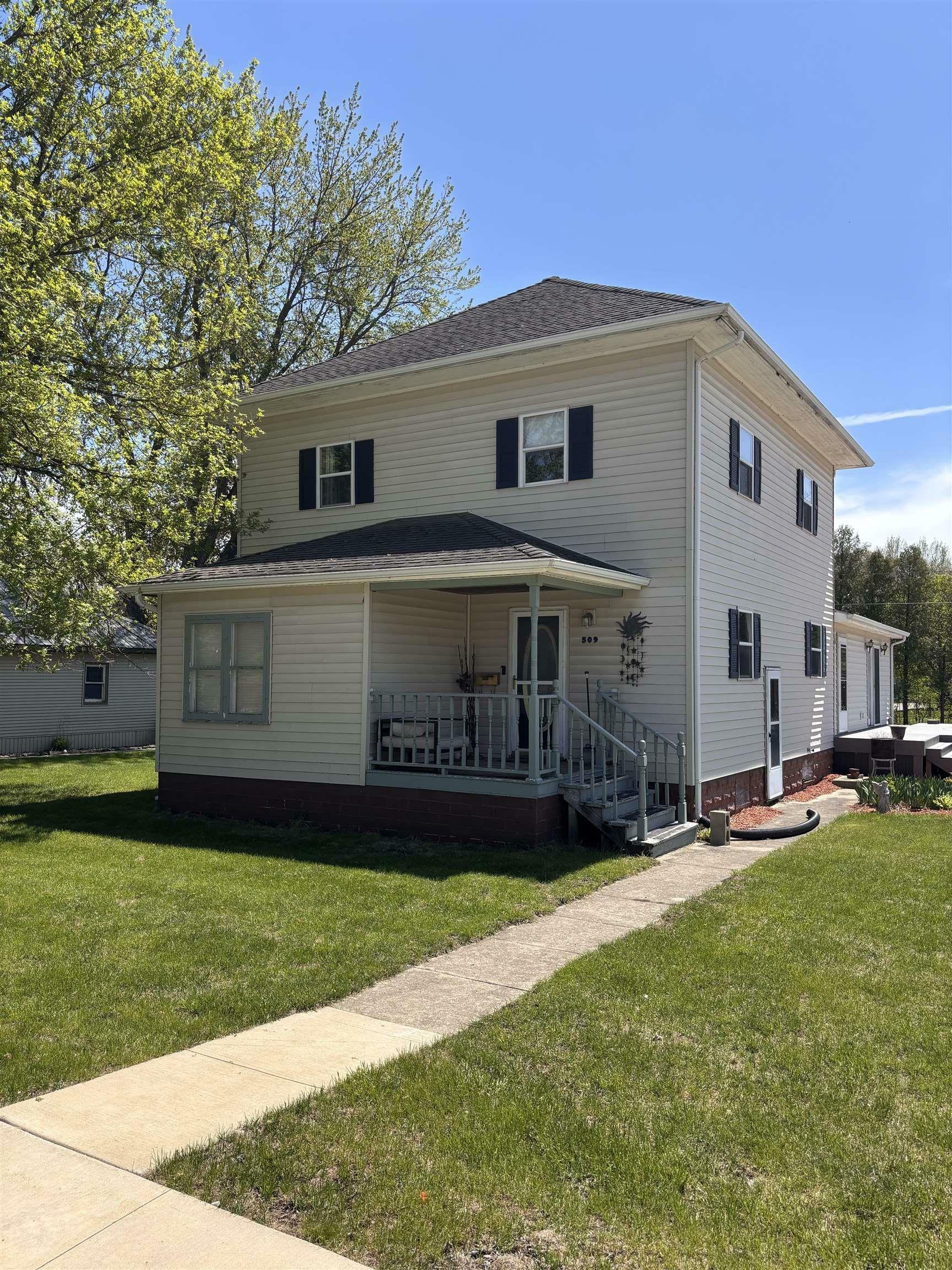 Property Photo: 509 W 1st Street IA 50674