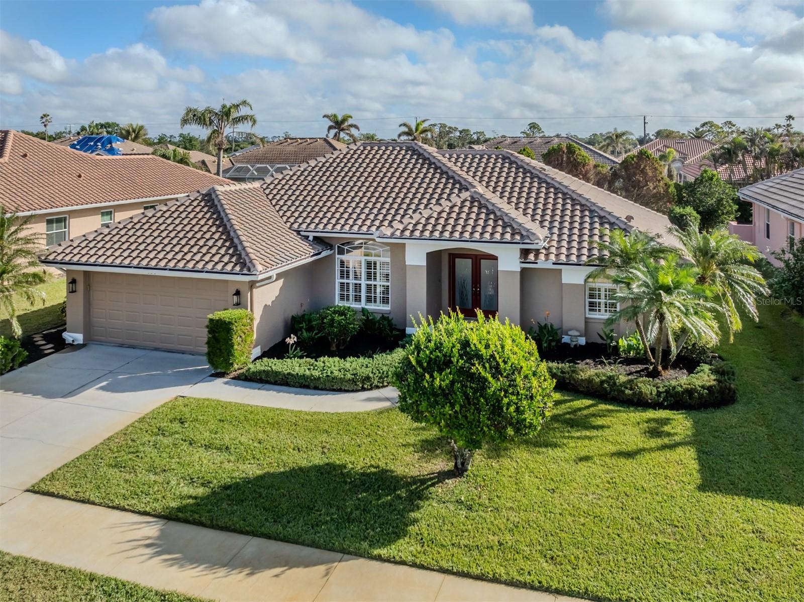 Property Photo: 614 May Apple Way FL 34293