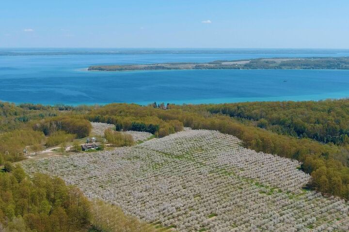 Property Photo: 1949 N Blue Water Court MI 49682