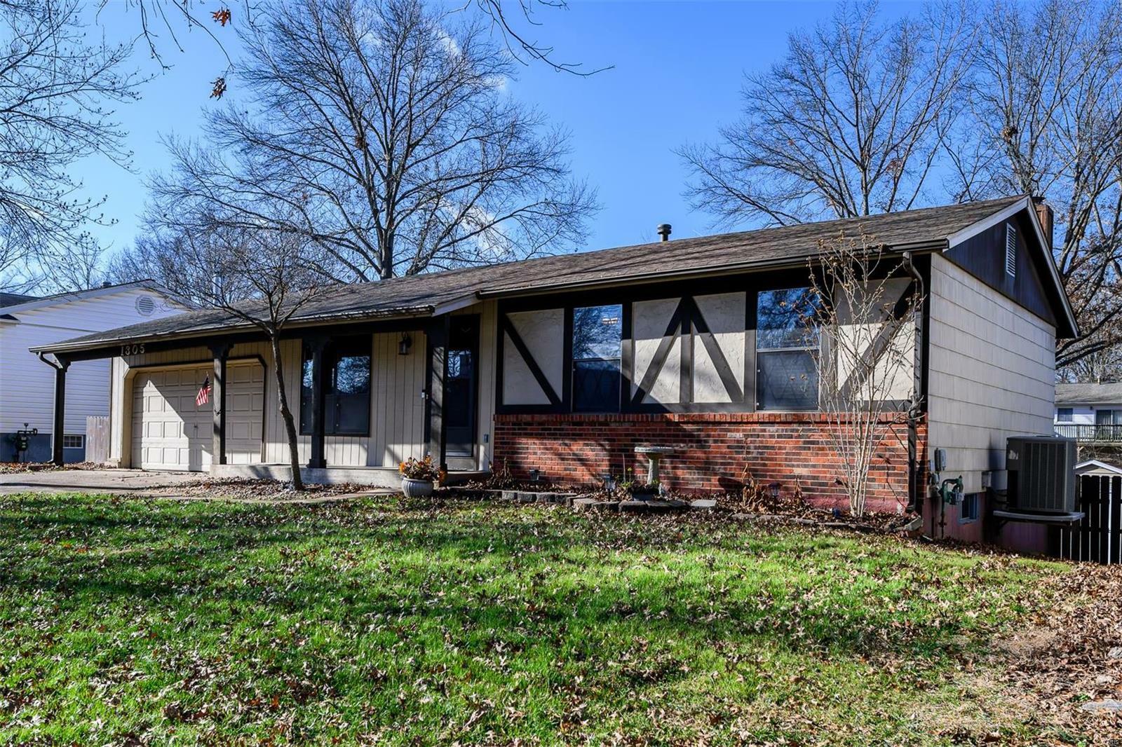 Property Photo:  1305 Cypress Trail Lane  MO 63026 