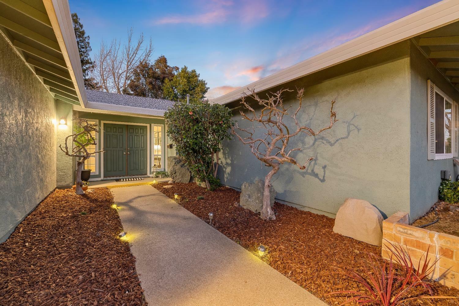 Property Photo:  8267 Caribbean Way  CA 95826 