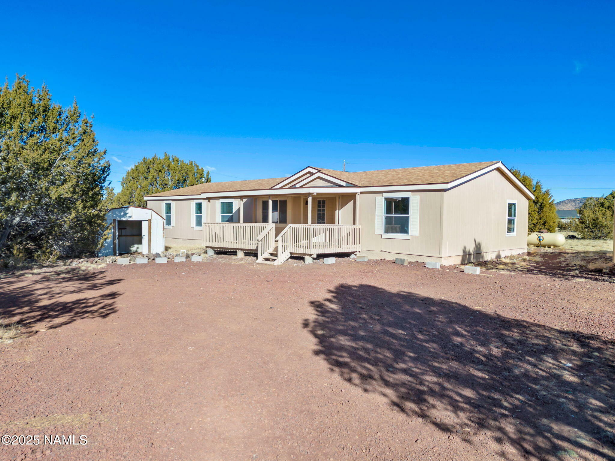 Property Photo:  671 E Janel Drive  AZ 86046 