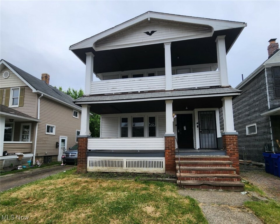 Property Photo: 2200 W 104th Street Upper Unit OH 44102