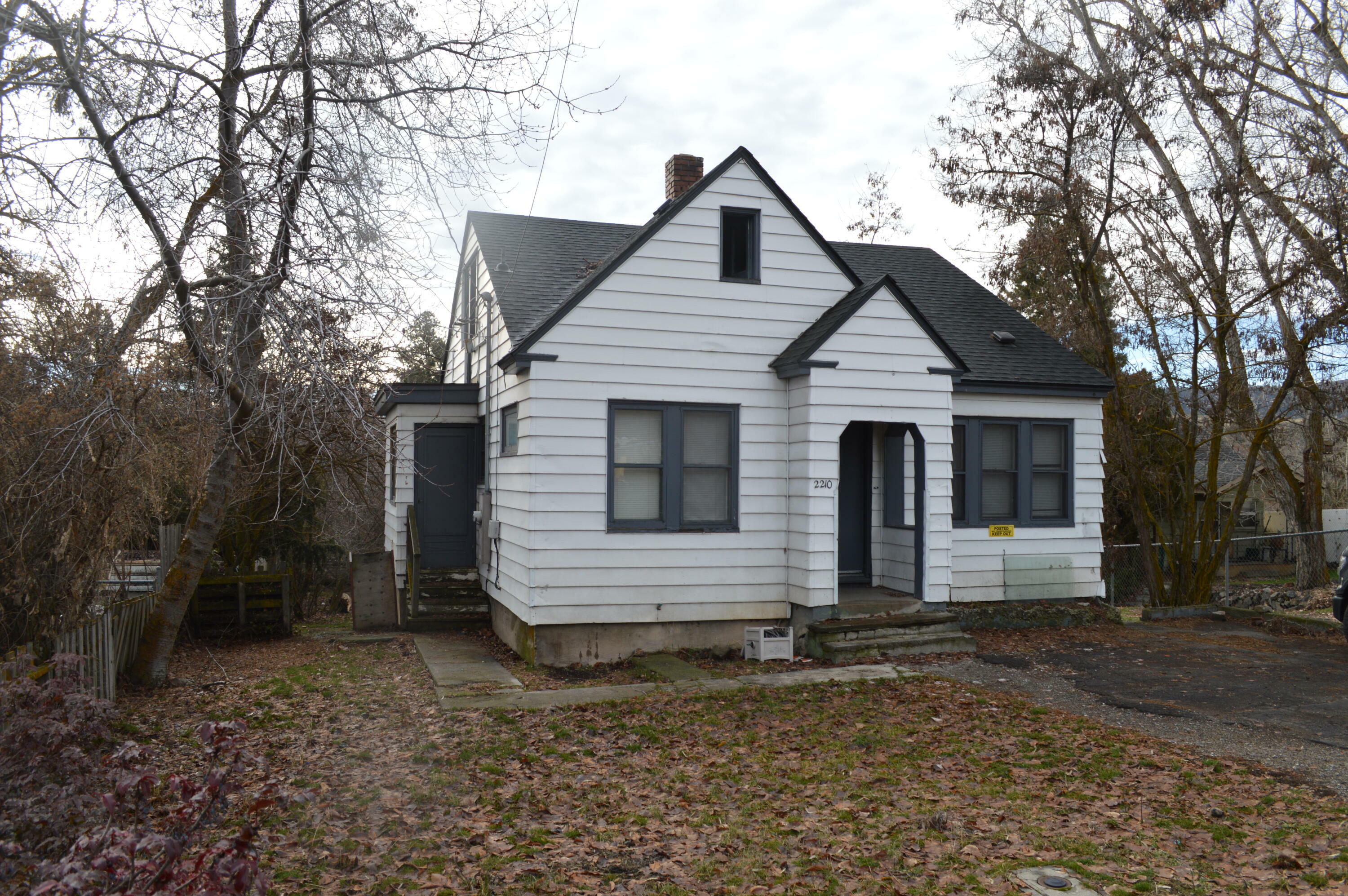 Property Photo:  2210 Oregon Avenue  OR 97601 