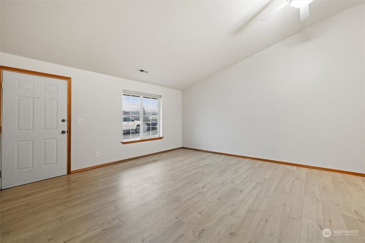 Property Photo:  64  Talon Loop  WA 99362 