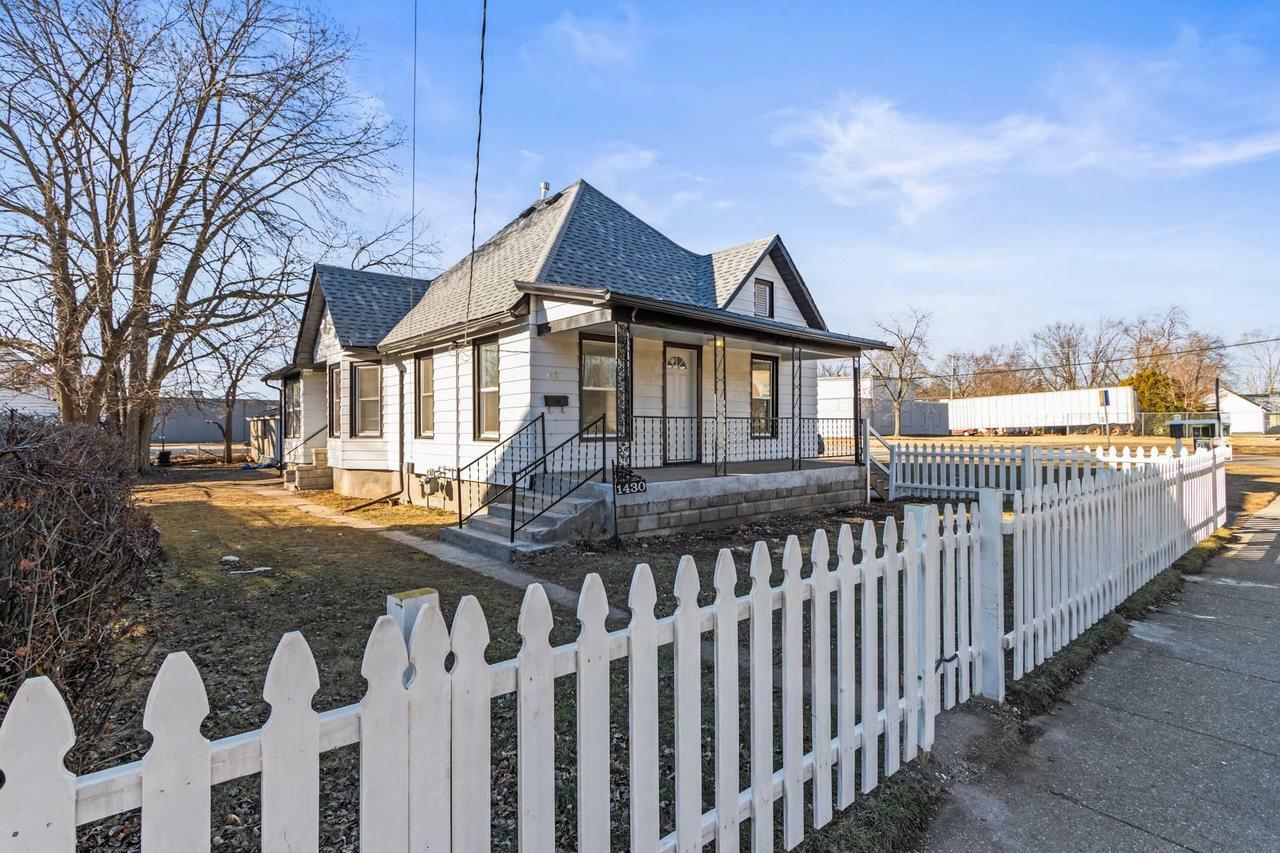 Property Photo:  1430 Porter Avenue  WI 53511 