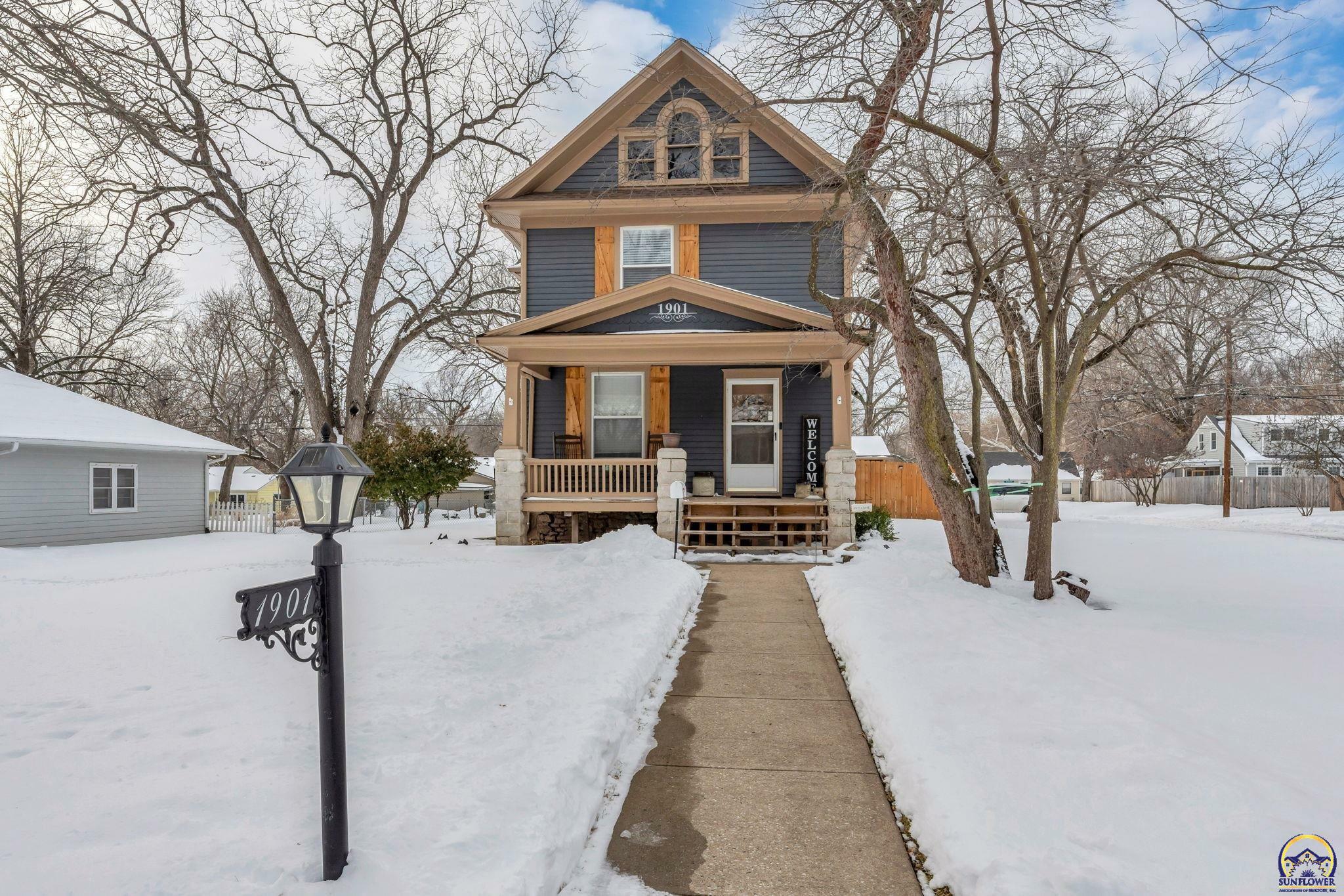 Property Photo:  1901 SW High Ave  KS 66604 