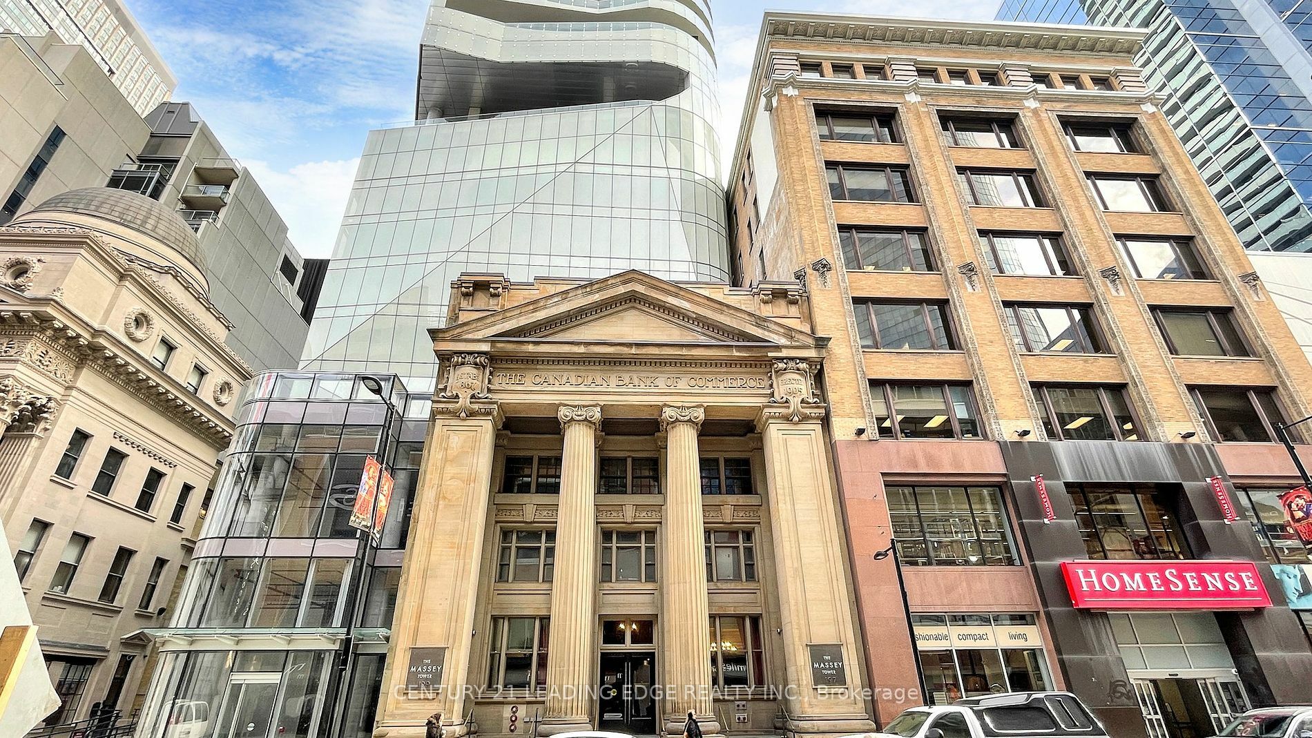 Property Photo:  197 Yonge St 1710  ON M5B 1M4 