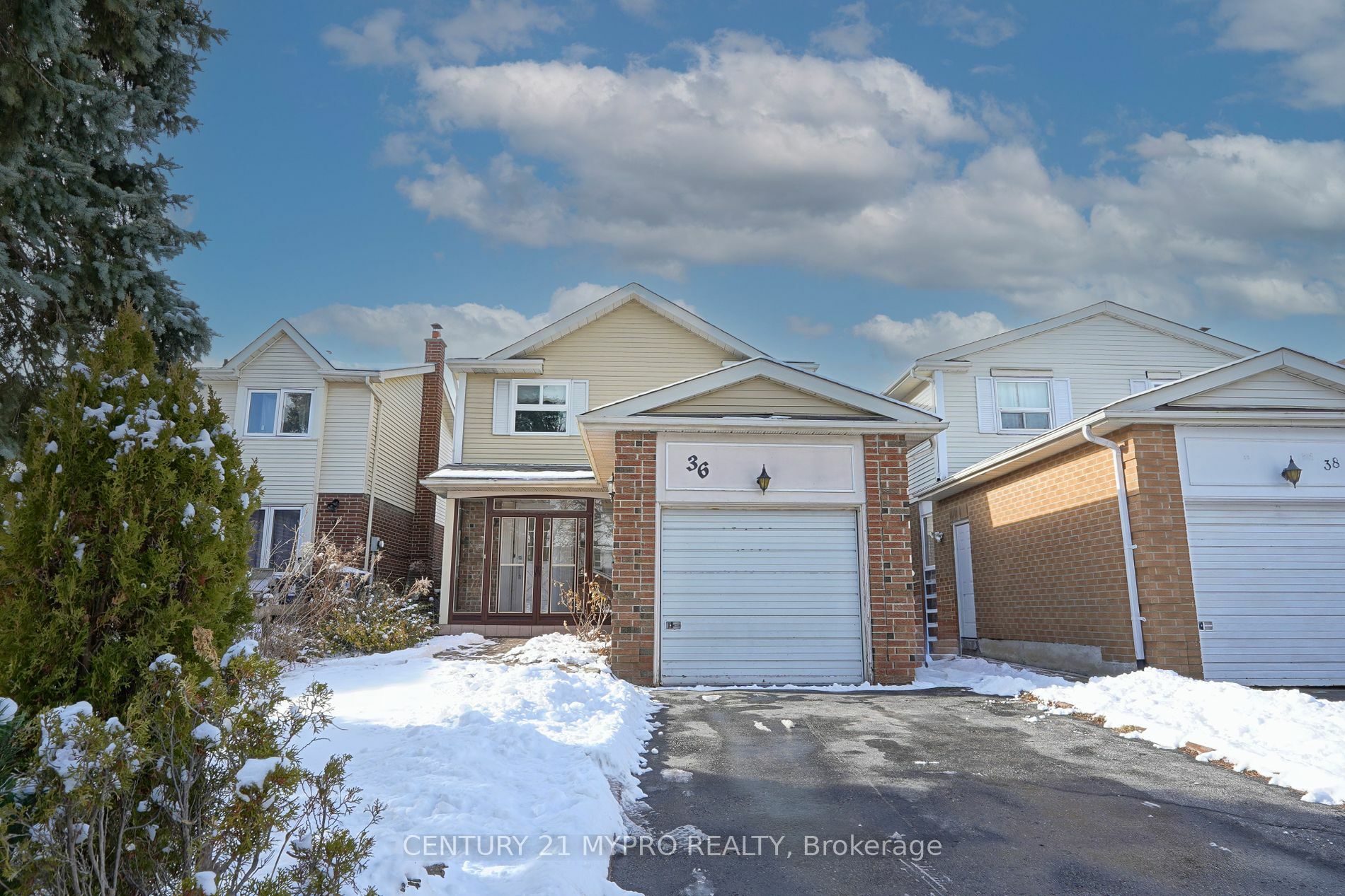 Property Photo:  36 Oakhaven Dr  ON M1V 1X9 