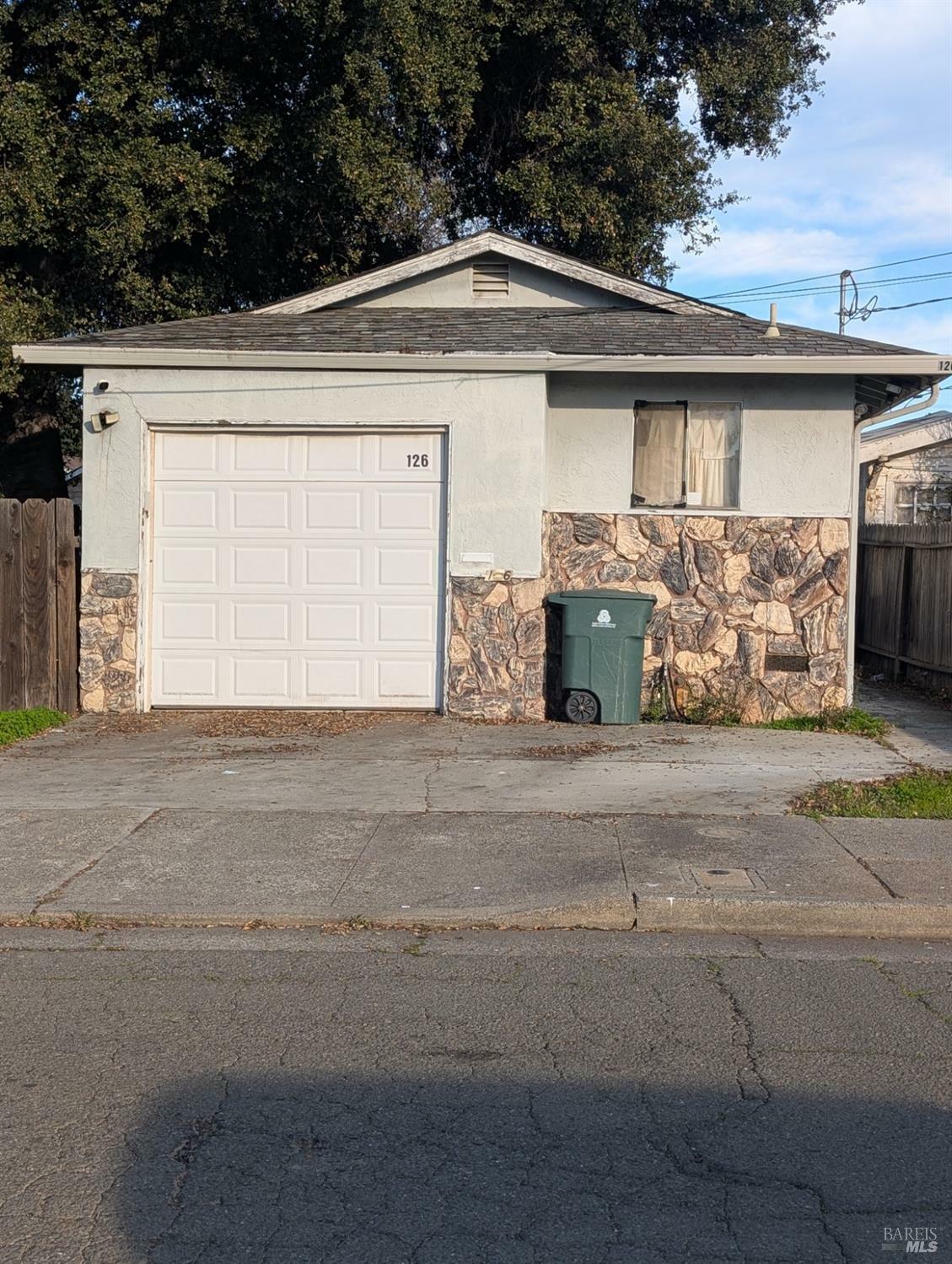 Property Photo:  126 Gleason Avenue  CA 94590 