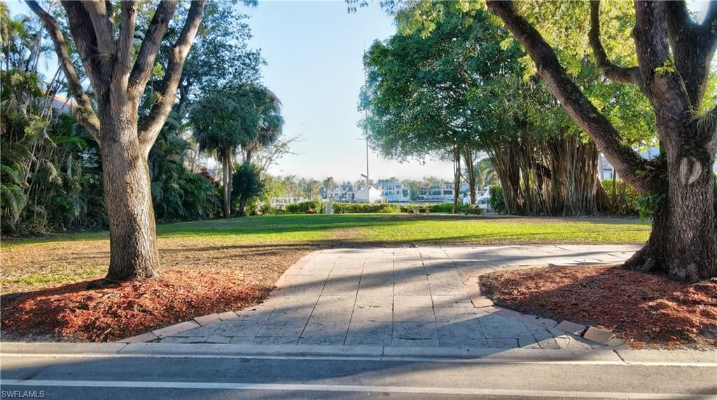 Property Photo:  442 18th Ave S  FL 34102 