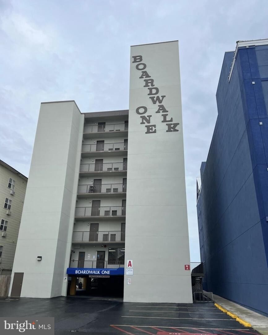 Property Photo:  107 N Atlantic Ave Unit 209 (Week 23)  MD 21842