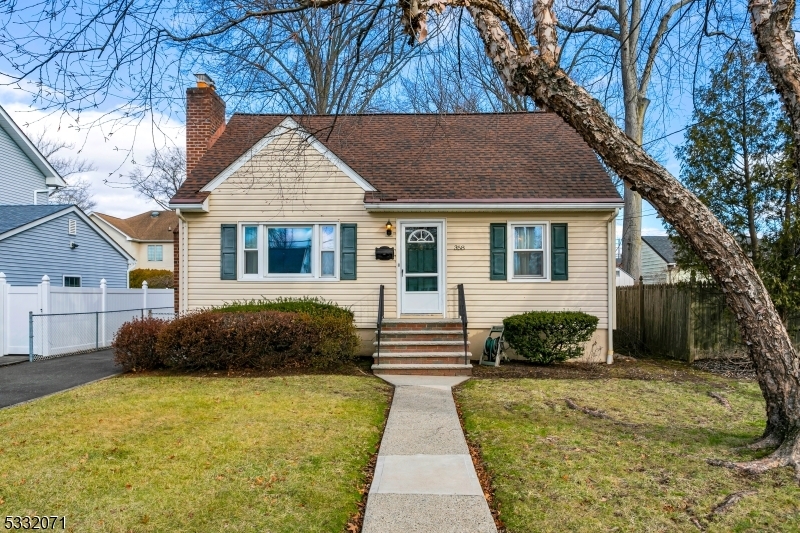 Property Photo:  358 Oakwood Ave  NJ 07033 