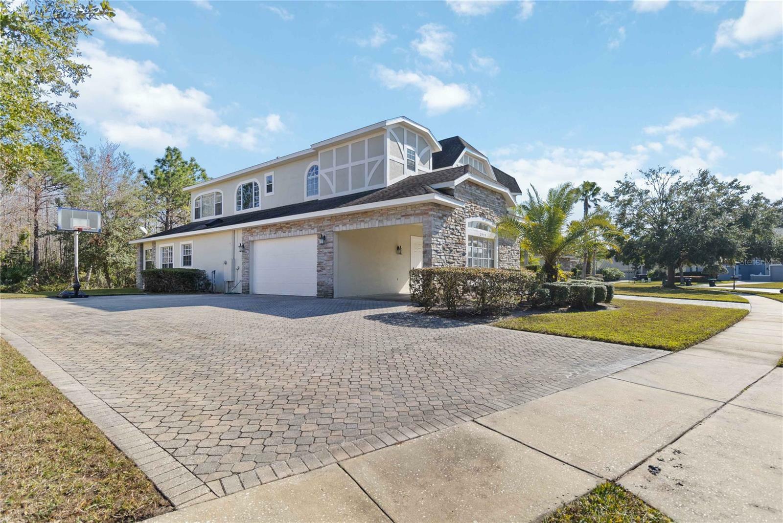 Property Photo:  2555 Rose Spring Drive  FL 32825 