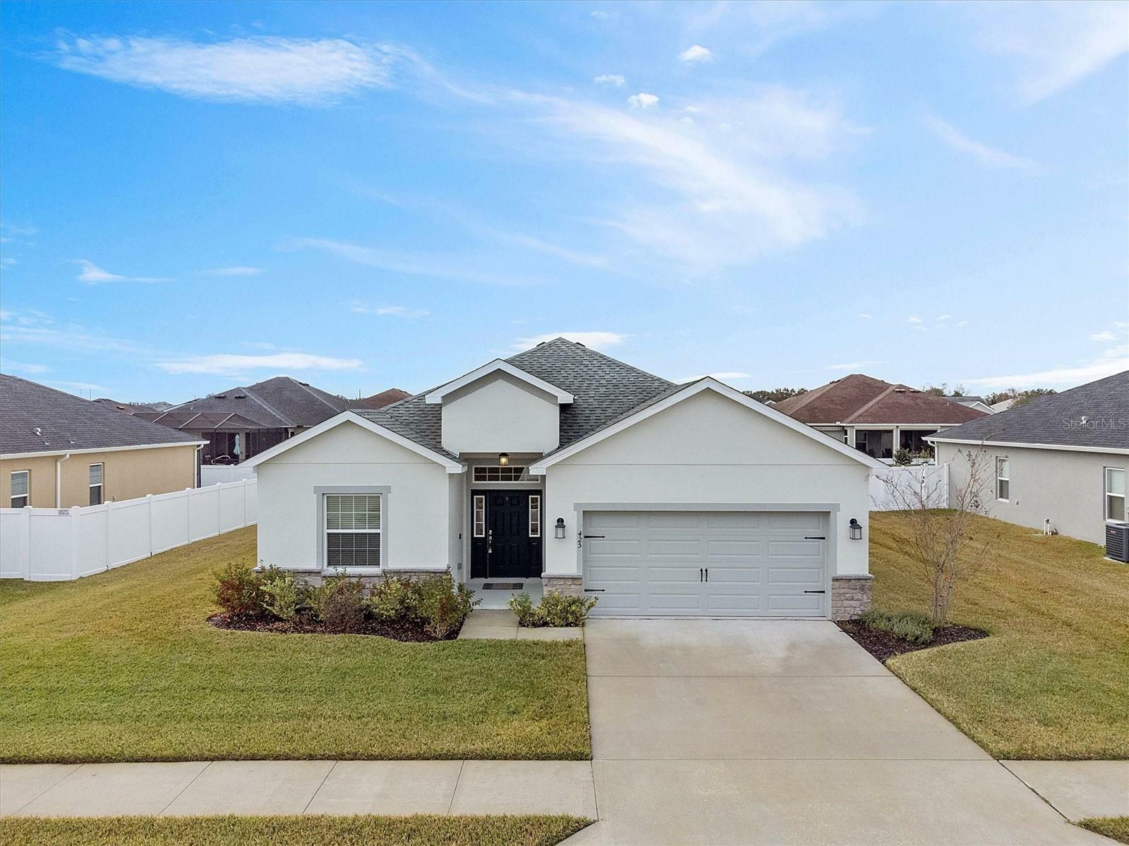 Property Photo:  425 Riders Loop  FL 33823 