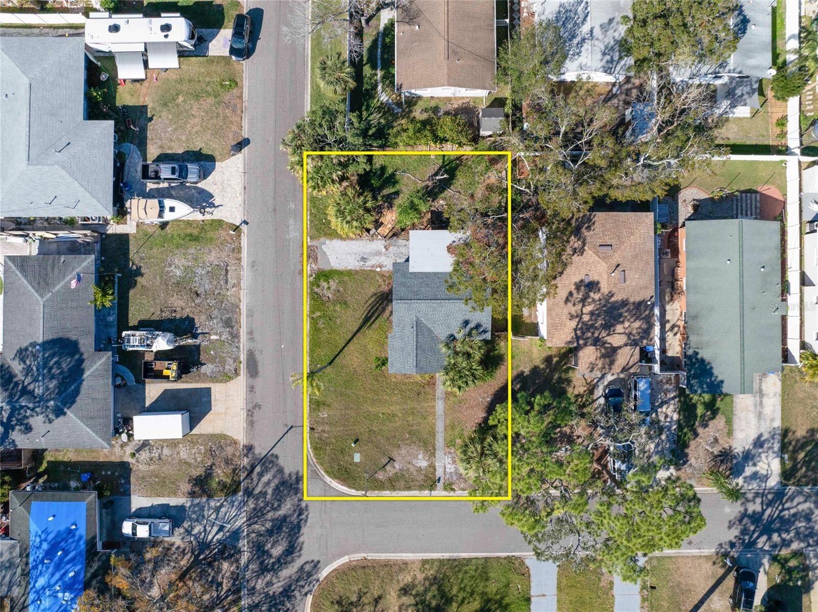 Property Photo: 1701 Mississippi Avenue NE FL 33703