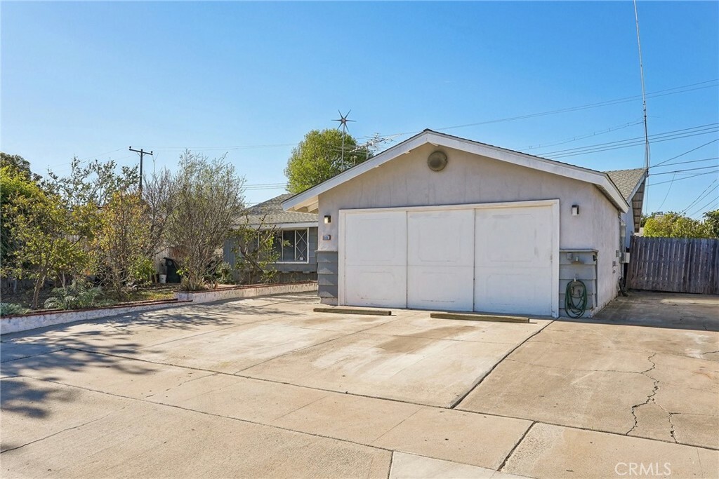 Property Photo:  2433 Littleton Place  CA 92626 