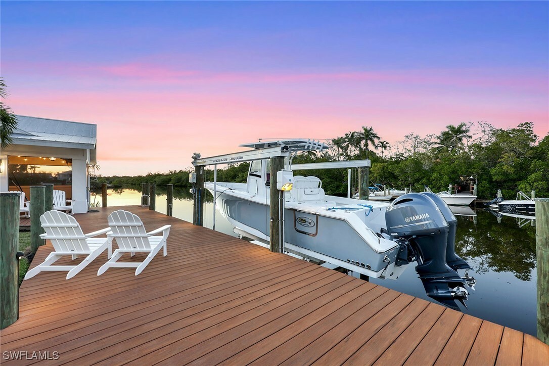 Property Photo:  2195 Harbor Road  FL 34104 