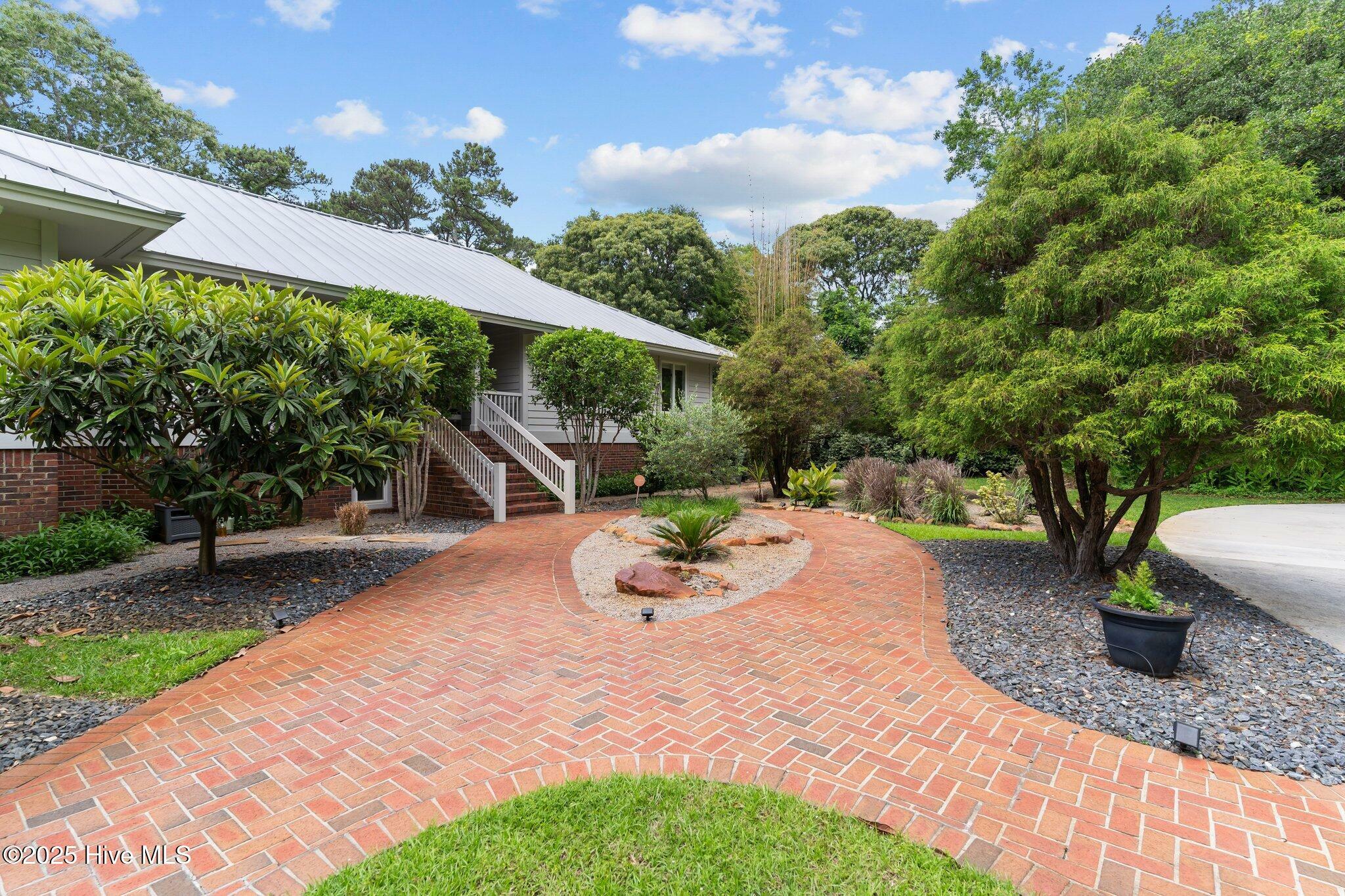 Property Photo: 605 Ravenswood Road NC 28443