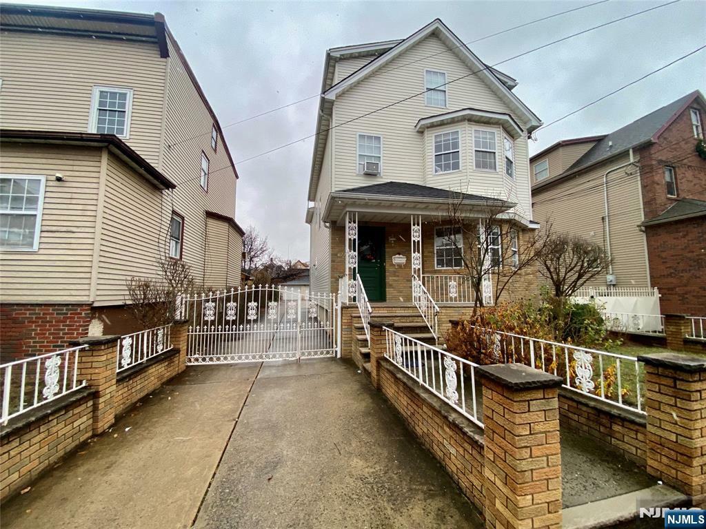 Property Photo:  623-625-625 Adams Avenue  NJ 07201 