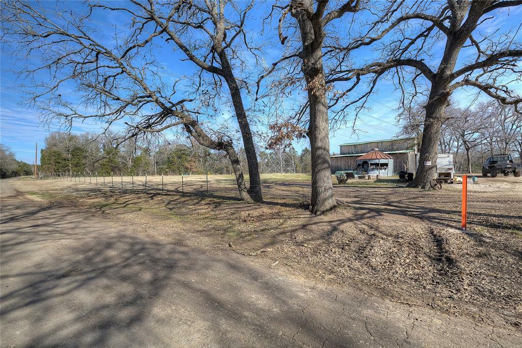 Property Photo:  1453 County Road 1127  TX 75433 