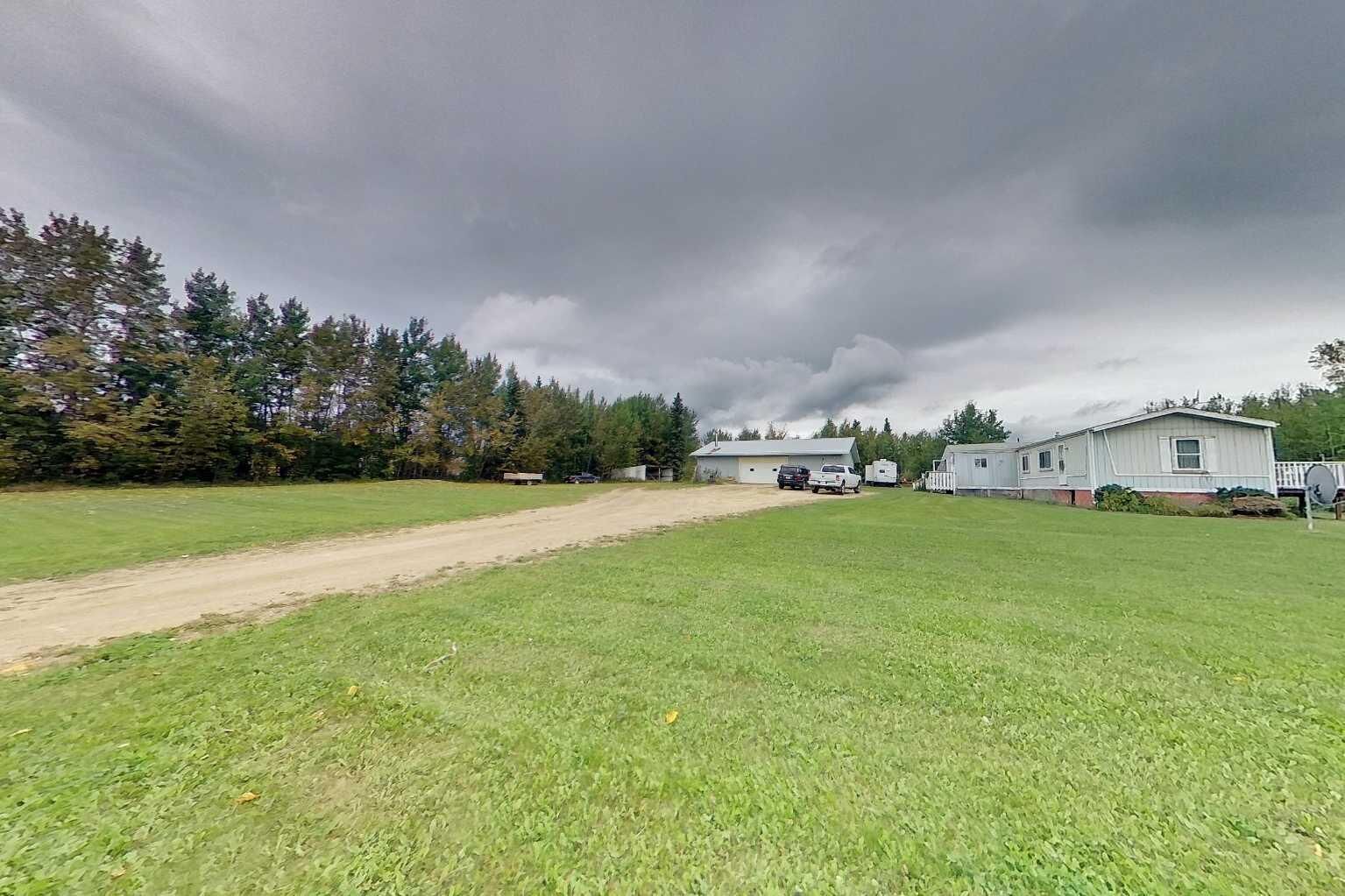 Photo de la propriété:  2756 Strawberry Lane  AB T0G 2B0 