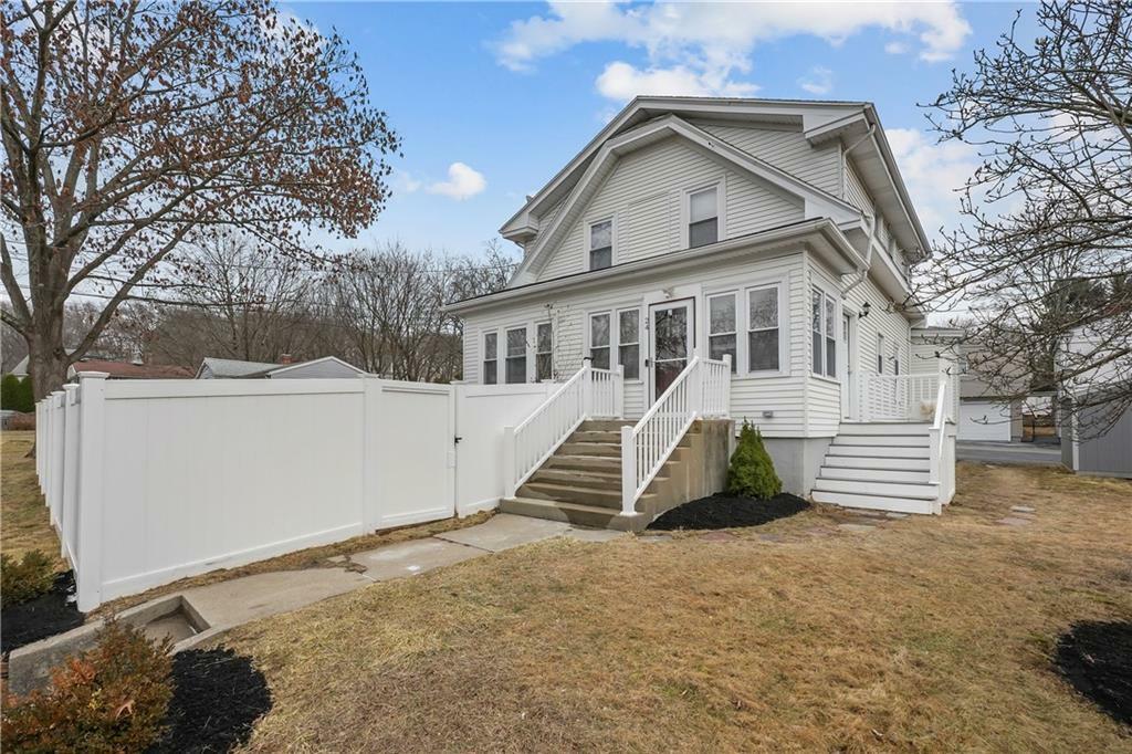 Property Photo:  24 Rosedale Street  RI 02911 