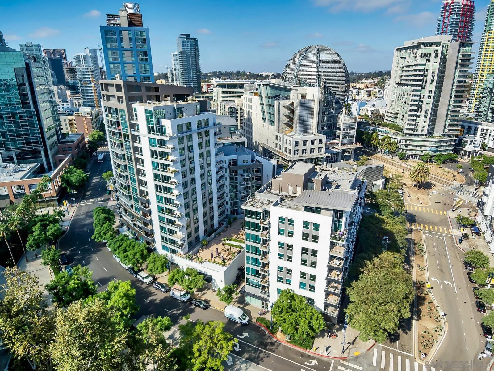 Property Photo:  206 Park Blvd 606  CA 92101 