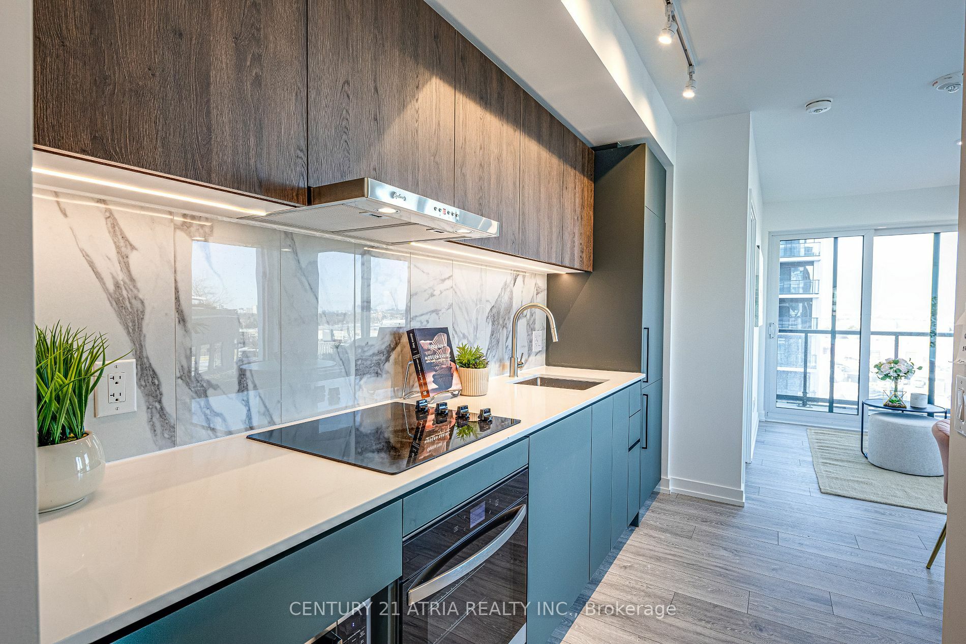 Property Photo:  1100 Sheppard Ave W 707  ON M3K 0E4 