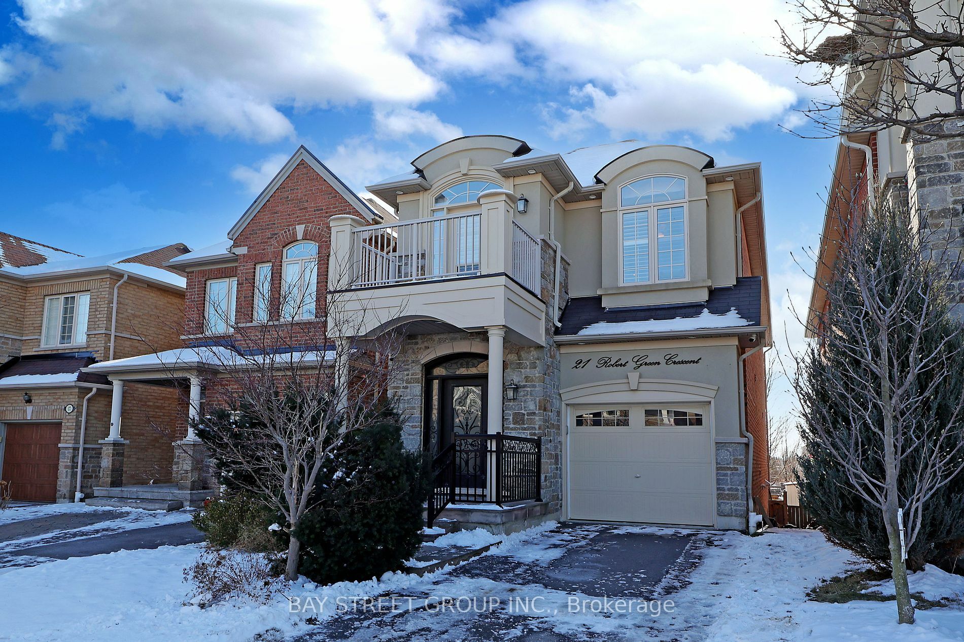 Property Photo:  21 Robert Green Cres  ON L6A 0V6 