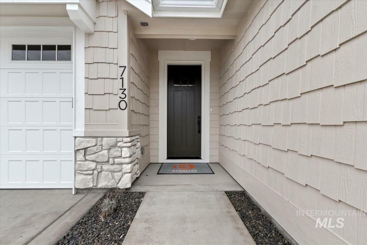 Property Photo:  7130 N Canter Trail Ave  ID 83646 