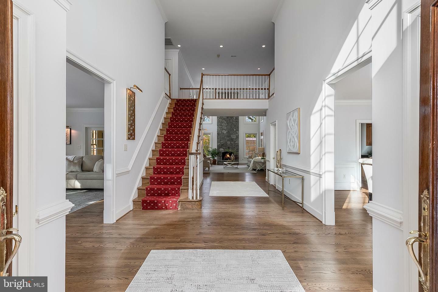 Property Photo: 1008 Jarvis Court VA 22101