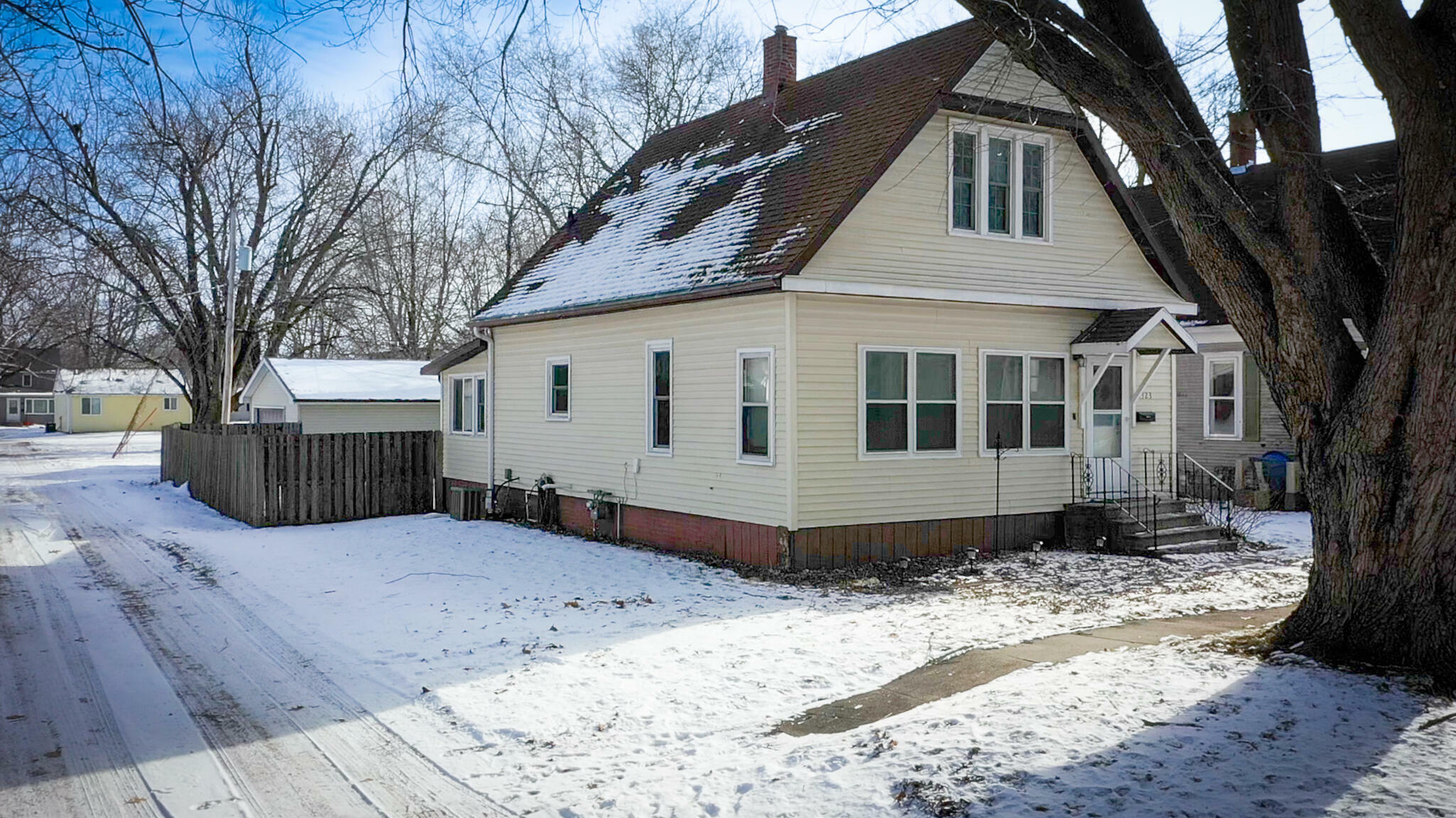 Property Photo:  1323 9th Street  IA 50201 