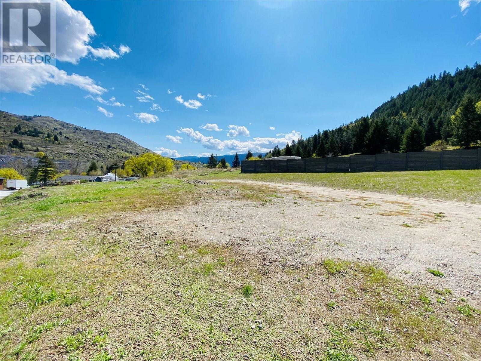 Photo de la propriété: 8721 Riverside Drive BC V0H 1H0