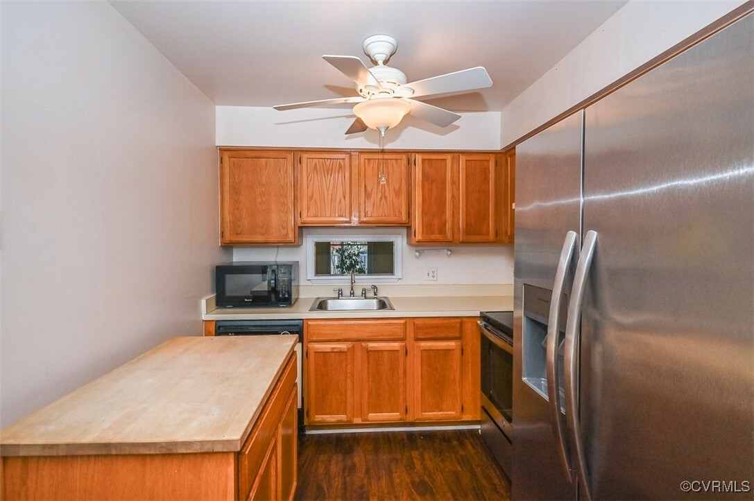 Property Photo:  128 Arlington Square  VA 23005 