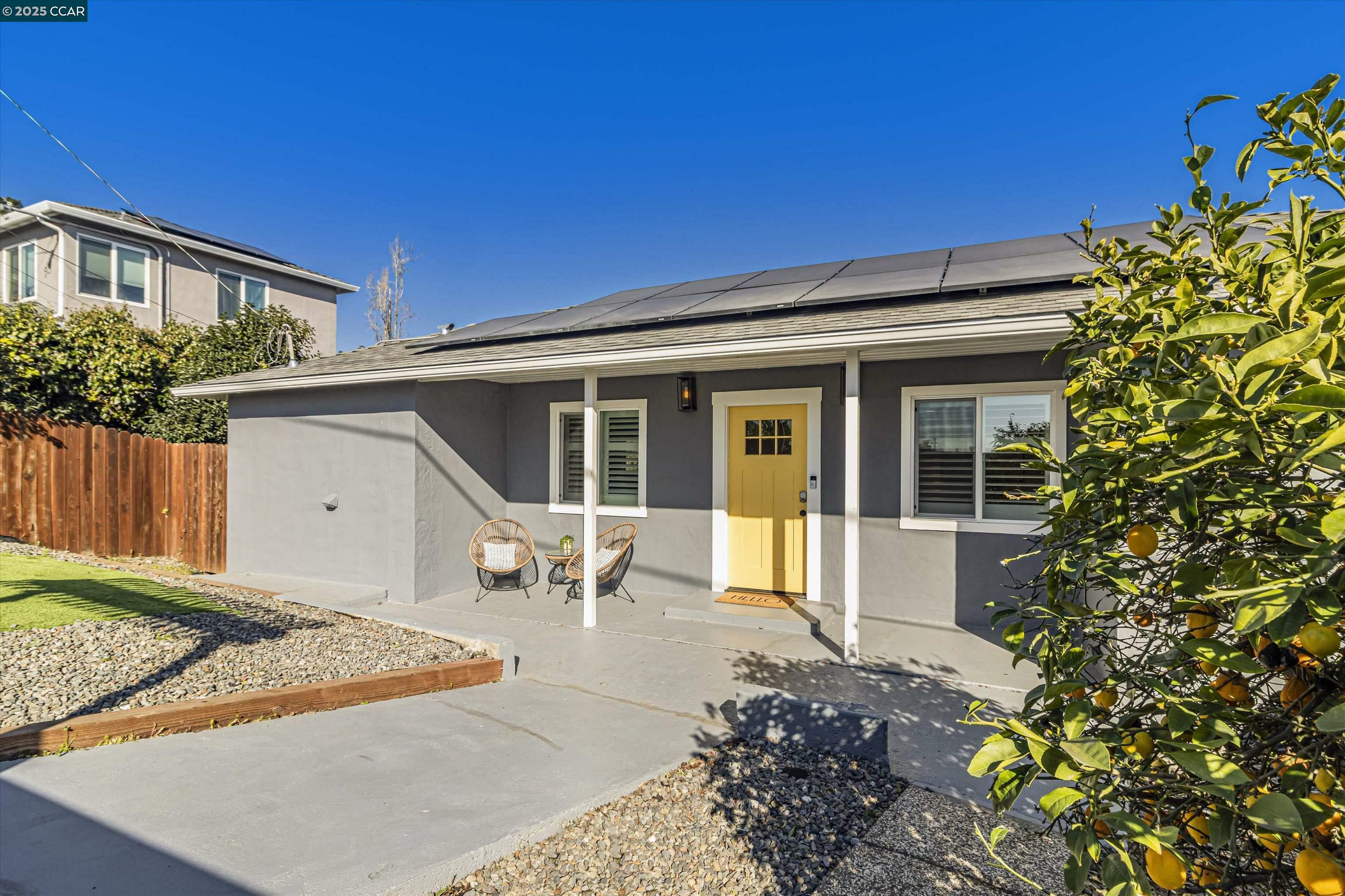 Property Photo:  8012 Crest Ave  CA 94605 