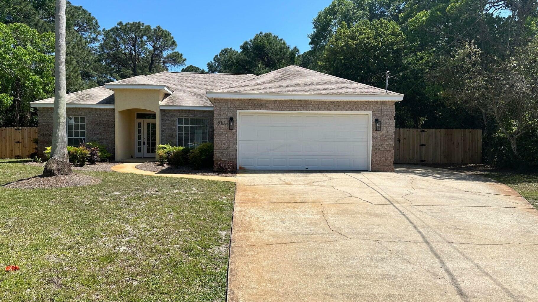 Property Photo:  81 Alex Court  FL 32550 